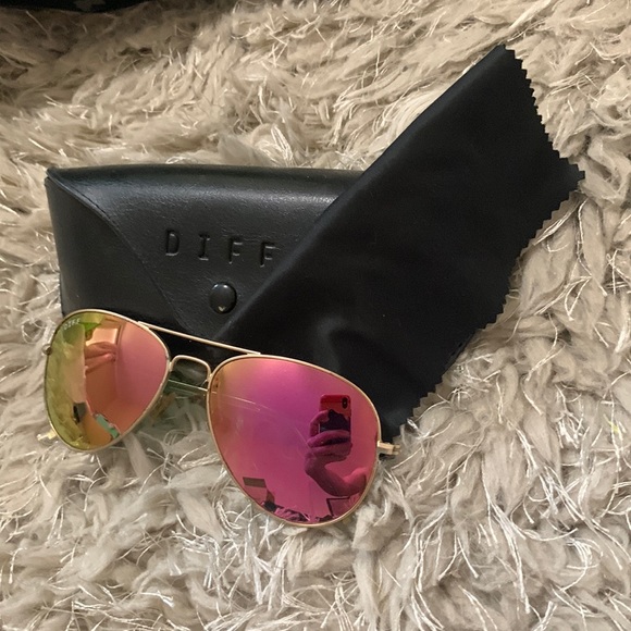 Diff Eyewear Accessories - Diff pink aviator sunglasses let’s make a difference